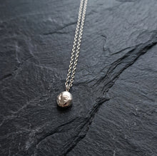 SMALL NUGGET ON CHAIN